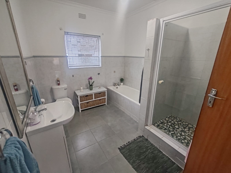 4 Bedroom Property for Sale in Windsor Park Eastern Cape